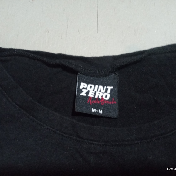 Point Zero Nicole Benista Long Sleeve Metallic Gold Top Size Medium - Picture 3 of 8